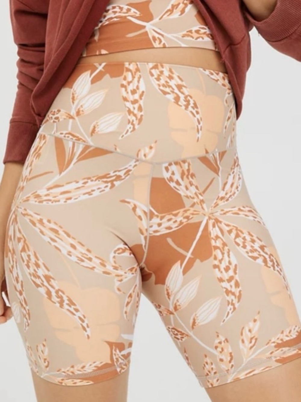 Offline by Aerie Real Me Printed High Waisted 7" Bike Short m